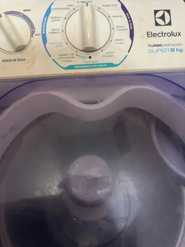 Máquina de lavar roupa faz tudo