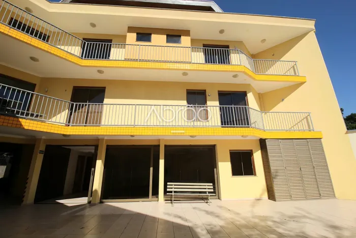 Casa Comercial para alugar com amplo terreno de 528 m² no Seminário, Curitiba | Ref. 104