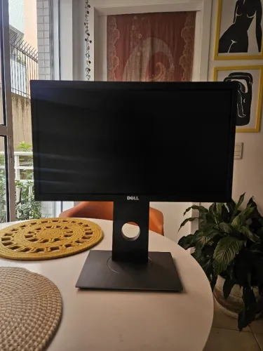 Monitor Dell P2018H 19,5" IPS LED - Excelente Estado