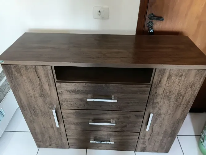 Cômoda 3 gavetas e duas portas - Moval