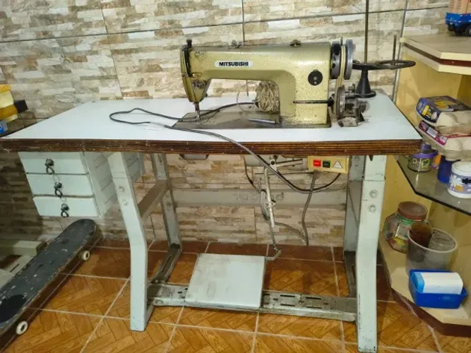 Maquina Industrial Reta Mitsubishi