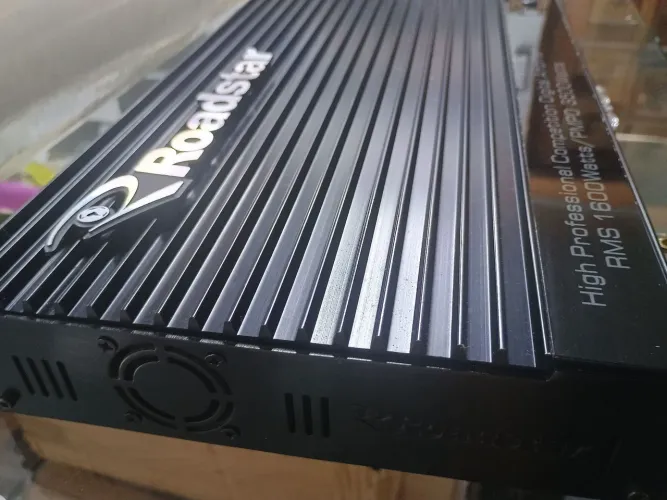 Módulo amplificador Roadstar RS-1600D automotivo  potência RMS:1600w potência máxima:3500W