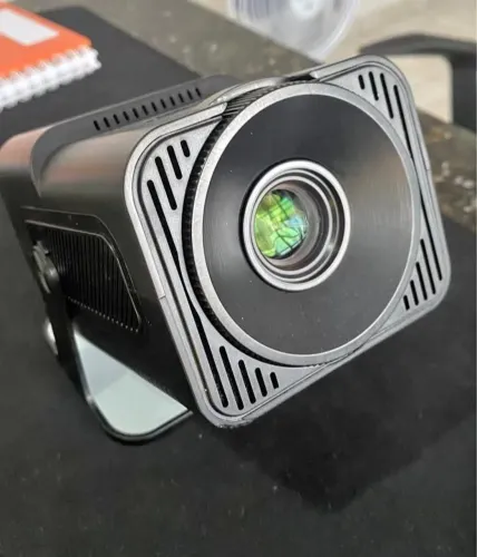 Projetor semi novo