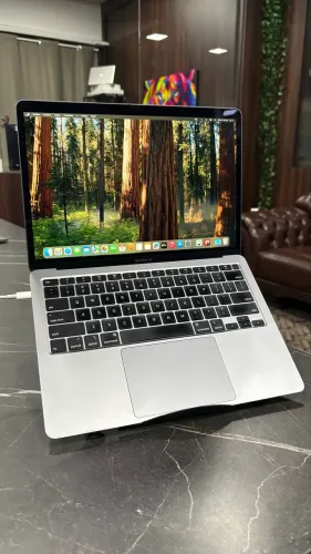 MacBook Air 13 2020 A2179 i3 8GB 256GB SSD Seminovo