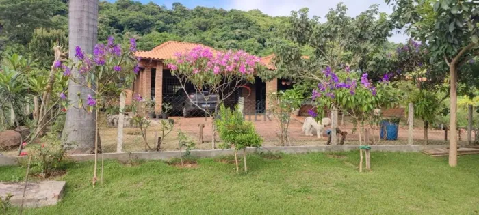 Chácara à venda em Ibiporã, condomínio Itaúna, com 3 quartos, com 3500 m², Condomínio Itau