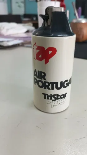 Isqueiro Vintage TAP Air Portugal - TriStar 500 | Cricket Gillette | Peça de Colecionador
