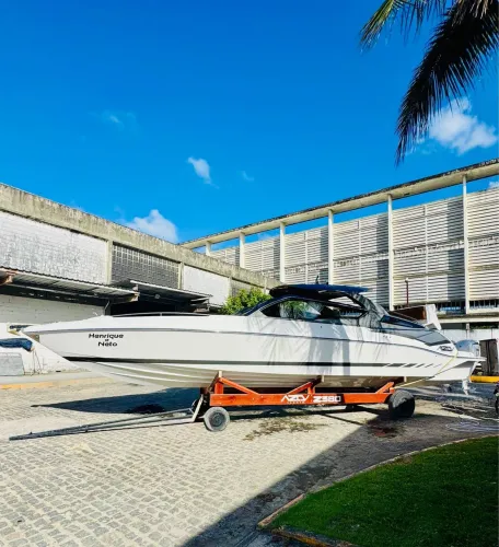 Lancha nova zero,azov 380,2 motores 300 yamaha 
