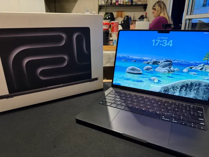 MacBook Pro m3 18gb completo