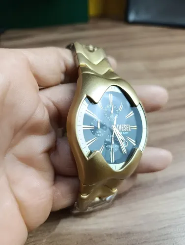 Diesel Mercurial Dourado na Melhor Qualidade