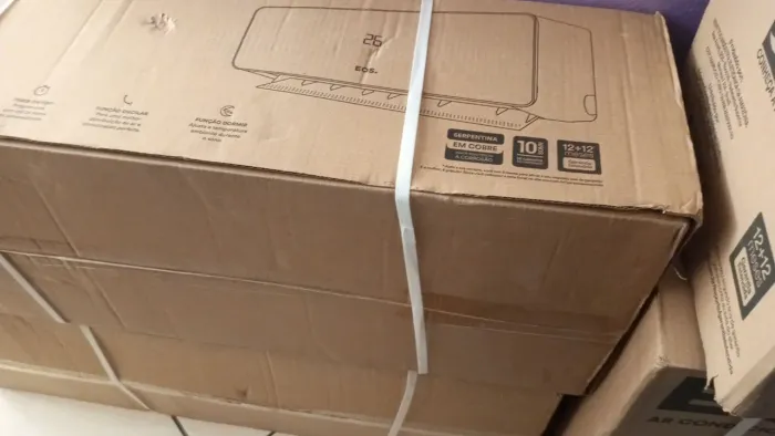 Ar condicionado EOS 12000 BTUS na caixa