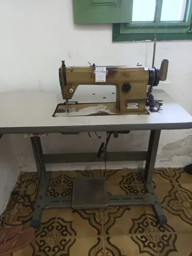 Máquina de costura reta industrial 