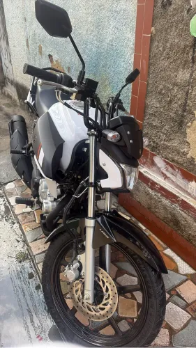 VENDO MOTO YAHAMA150