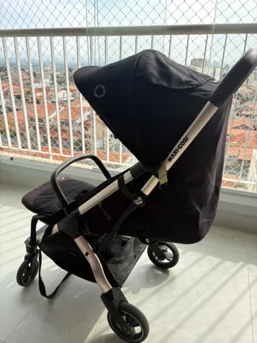 Carrinho e bebê conforto 