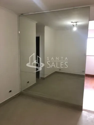 Apartamento à venda na Liberdade, São Paulo-SP: 1 quarto, 1 sala, 1 banheiro, 1 vaga de ga
