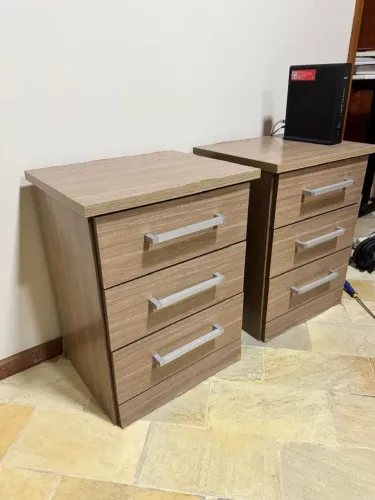 2 Bidê / Comoda com gavetas -