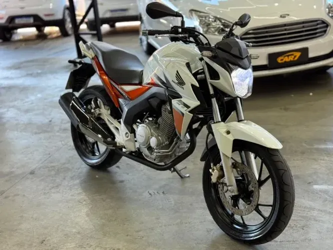 CB 250F Twister