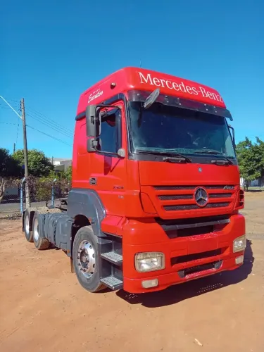 CAMINHÃO MERCEDES BENZ AXOR 2544 S - ANO 2011 - 6X2