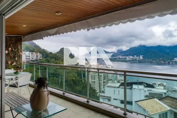Vista Panorâmica para Lagoa / Varanda / 4 vagas