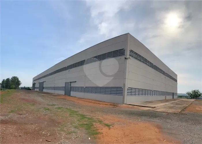 Galpão para alugar no Centro (cardeal), Elias Fausto - SP