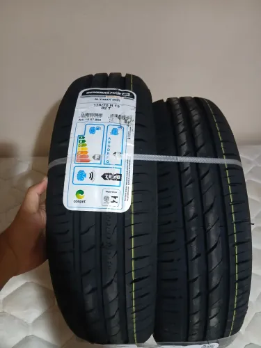Vendo 2 Pneus Aro 13 General 175/70 R13 82T Altimax One