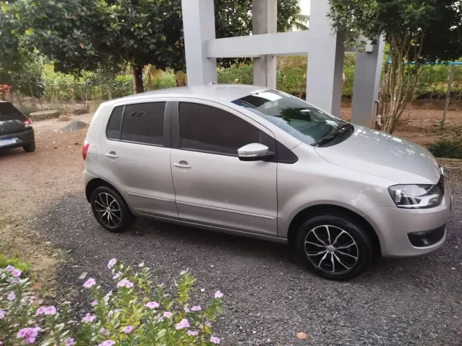 Volkswagen Fox 1.6 MI Total Flex 8V 5P 2014