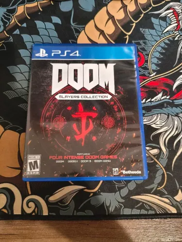 Doom Slayers collection ps4 usado ( aceito ofertas )