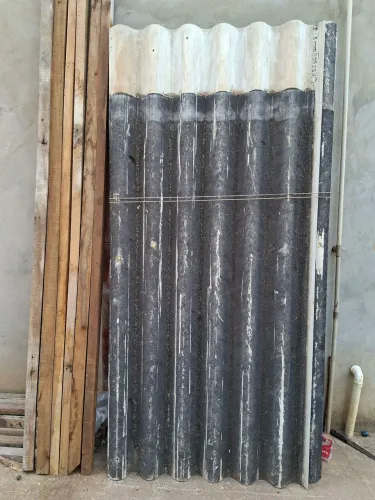 Vendo telha grande amiato umas 25 telhas