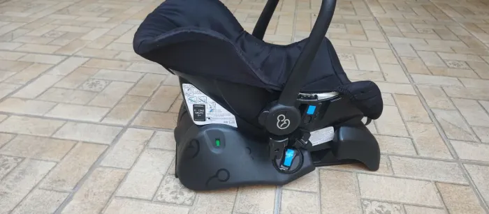 Vende-se bebe conforto Galzerano com base. Novo pouco usado