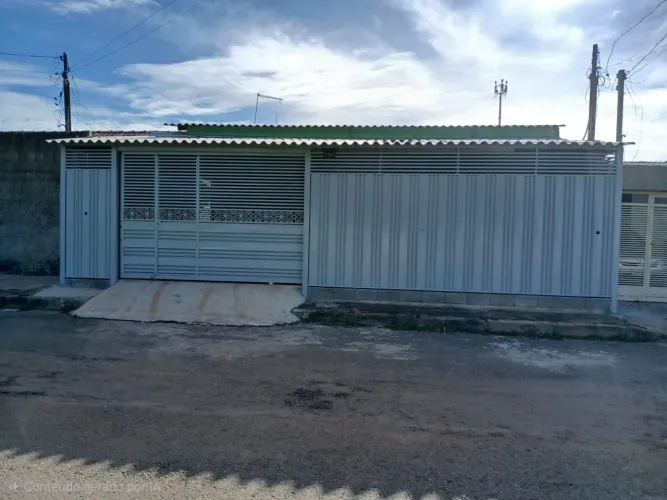 Vendo ótima casa na Santa Maria sul
