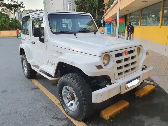 Troller T-4 4X4 3.0 TB Int. Cap. Rígida Diesel 2011