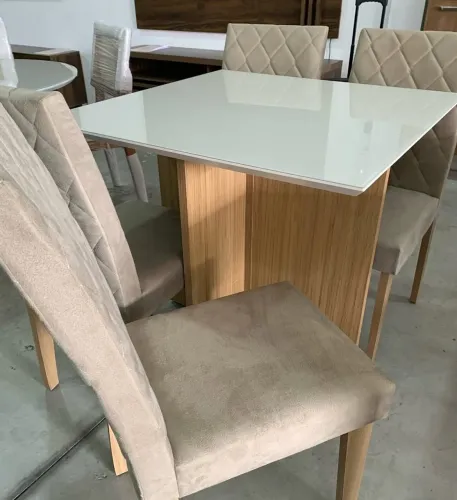 Mesa de Jantar 4 Cadeiras 90x90 Com vidro RD Móveis - Novo e embalado!!