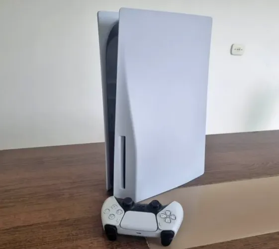 PS5 Fat com leitor de disco 1 uma manete