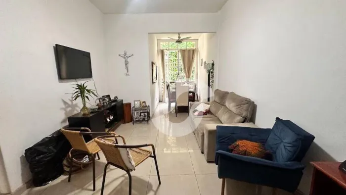 Apartamento Amplo 99m² no Miolo de Icaraí 2 Quartos + Dependência Completa Próximo ao Camp