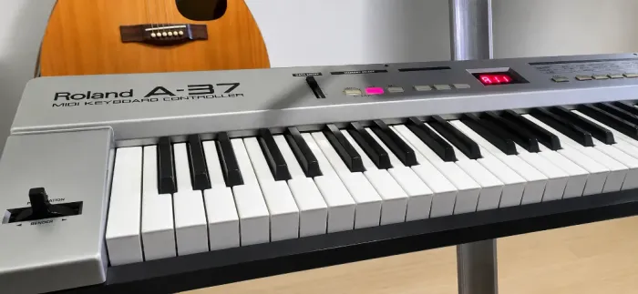 Teclado Controlador Roland A37 - Raridade em ótimo estado! Único na região, revisado!
