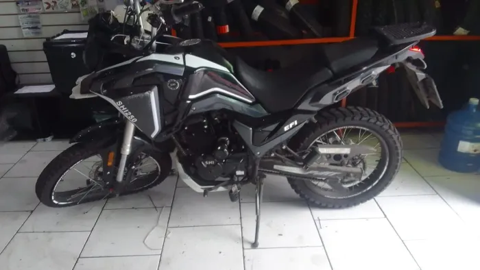 ? VENDA URGENTE - SHI 250 ZERO NOVA ?*  