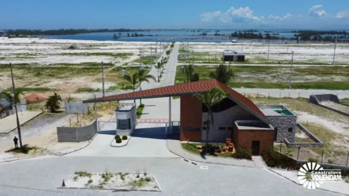 Terreno em Condomínio em Arraial do Cabo 250 m2