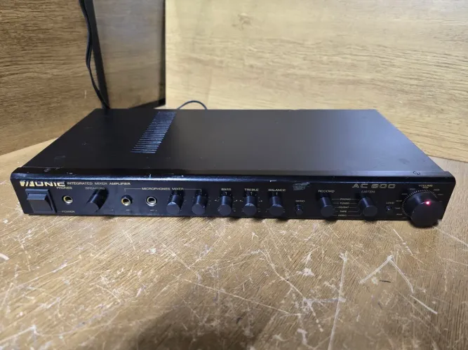 Amplicador Unic AC 800 4 canais