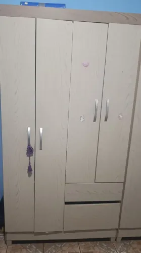 Guarda roupa de solteiro 