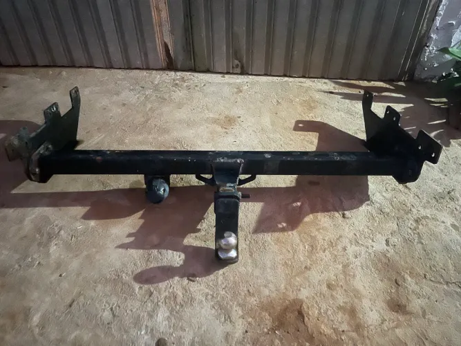 Engate de reboque original toyota Hilux 2006 até 2015