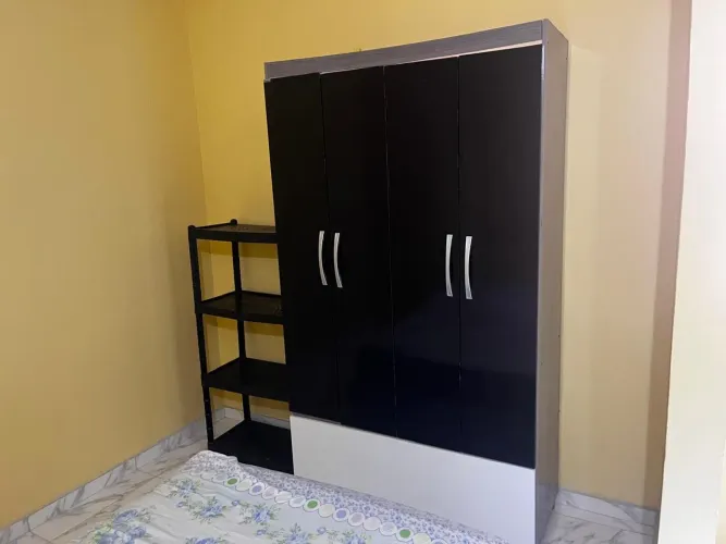 Alugo quarto compartilhado