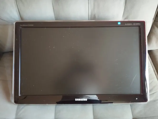 Monitor TV Samsung SyncMaster P2470HN