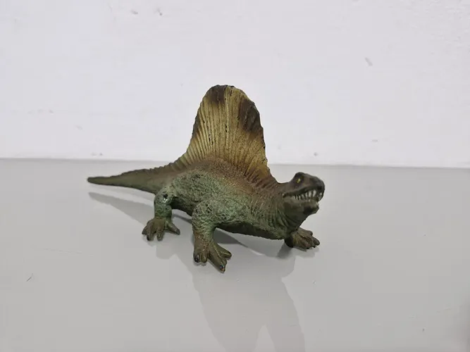 Dimetrodon - Descobrindo o Mundo dos Dinossauros (Salvat 2001)