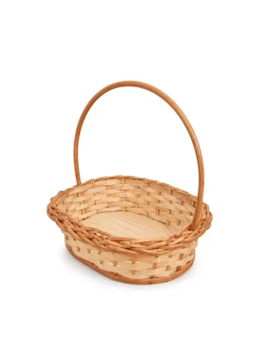 Cesto de vimi oval com palha natural dentro
