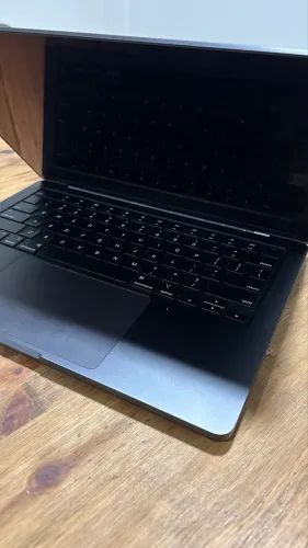 MacBook Pro M3 Pro 512SSD