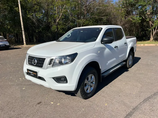 Nissan Frontier S CD 4X4 2.3 TB Diesel Mec. 2022