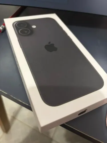 iPhone 16 256GB Preto - Impecável (Bateria 100% + Garantia Apple até Março/2027)