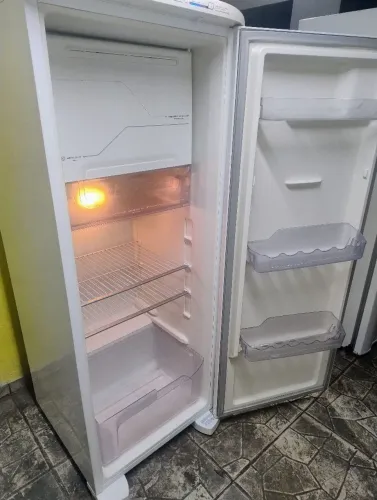 Geladeira Frost Free 322 litros