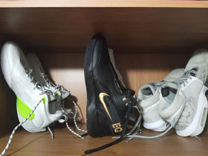 Vendo tênis de basquete minimamente usados (preços a negociar)