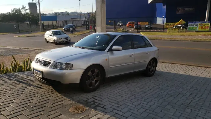 Audi A3 1.8 5P Mec. 2000