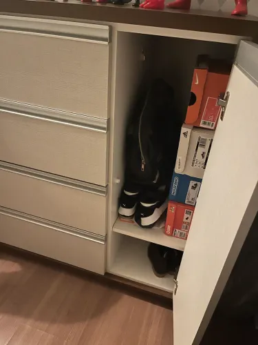 Vende-se Cômoda MDF